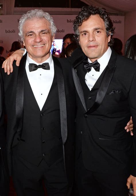 Ruffalo and coigney, 34, owner of l.a. Mark Ruffalo in 2020 | Celebrity dads, Celebrity kids ...
