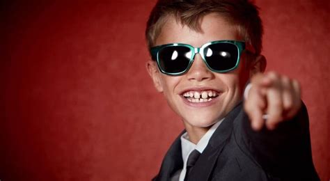 Romeo Beckham Stars In Burberry S ‘from London With Love Christmas Campaign Video Huffpost