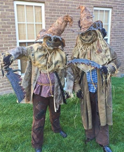 Diy Scarecrow Costume Ideas From Clever To Creepy Halloween Costumes Scarecrow Creepy