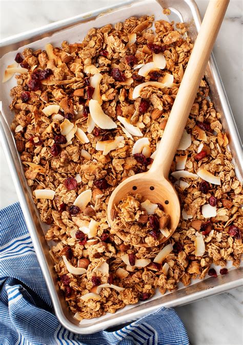 Learn How To Make The Best Healthy Granola Made With Oats Nuts
