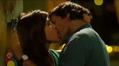 😘cute couple kissing scene video💏 romantic kiss video status💋 liplock videos kissing scenes