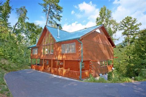 But you will enjoy the local eateries and shops in the valley. Smoky Mountains Cabins for Rent in Pigeon Forge Tennessee ...