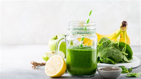 Thousands of you joined along as we juiced each day for 30 days. Healthy Green Juice Recipe & Green Juice Tips
