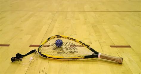 Best Racquetball Racquets For Beginners Intermediate Players In A Review Racket