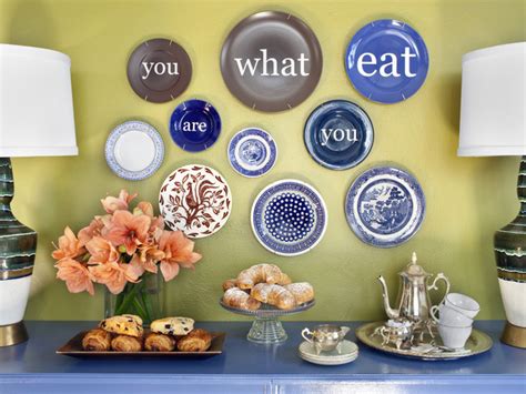 20 Beautiful Wall Decor Ideas Using Decorative Plates