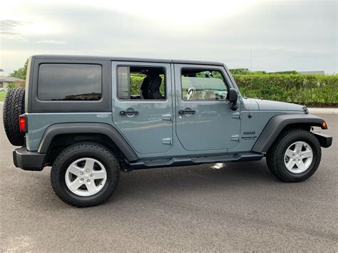 For 2015 the jeep wrangler receives eight speakers for the standard audio system, with the optional alpine setup rocking one more additional; Used 2015 Jeep Wrangler Unlimited Sport For Sale ($24,900) | Legend Leasing Stock #823