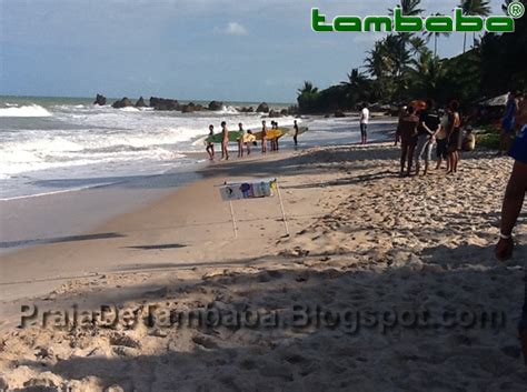 Praia de Tambaba Mais de surfistas disputaram o º Tambaba Open de Surfe Naturista