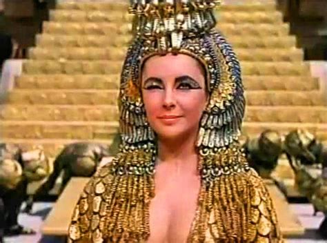 Cleopatra 1963 Entrance Into Rome 28 Cleopatra Gives Ceasar A