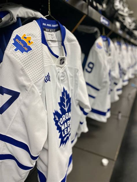 Toronto Maple Leafs Honour Börje Salming With Patch On Jersey Toronto