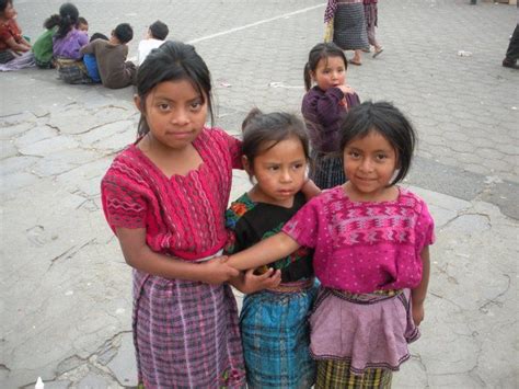 Mayan Children Florecer