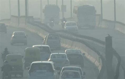 Air Pollution Delhis Air Quality Remains Very Poor Health News Et Healthworld