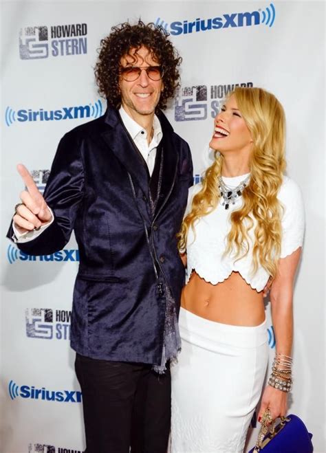 Howard Stern S Wife Steals Show At His Th Birthday Celebrations In Hammerstein Ballroom