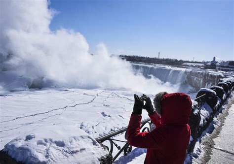 Frozen Niagara Falls Niagara Falls Beautiful Frozen Winter Wonderland