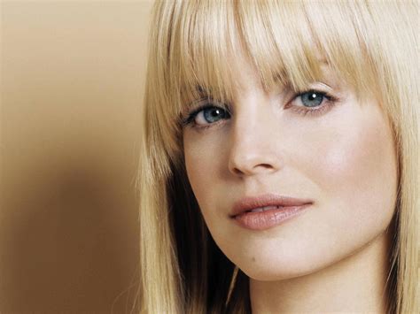 1920x1440 1920x1440 Mena Suvari Wallpaper Hd Coolwallpapersme