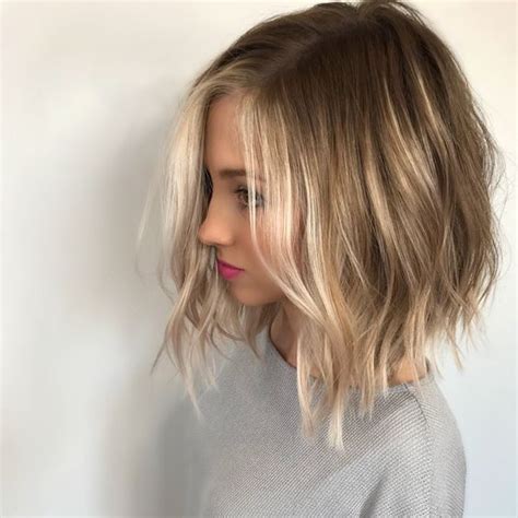 This hairstyle was made popular by hollywood pop star. 10 Cute Short Haircuts with Subtle Balayage - Short ...