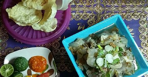 Kikil sapi biasa kita temukan diberbagai jenis hidangan nusantara seperti mie, sate, sup, soto, dan masih banyak lagi. Resep Sop Kaki Sapi Betawi oleh Dina Riesti - Cookpad