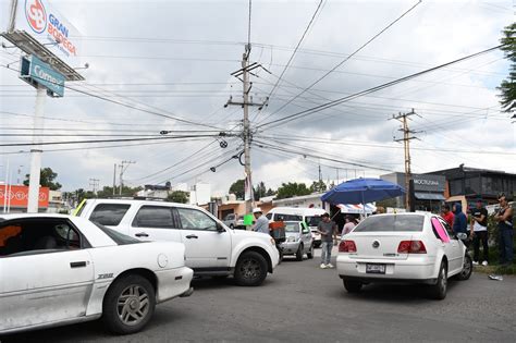 Por falta de luz bloquean pobladores carretera Ocotlán Chiautempan