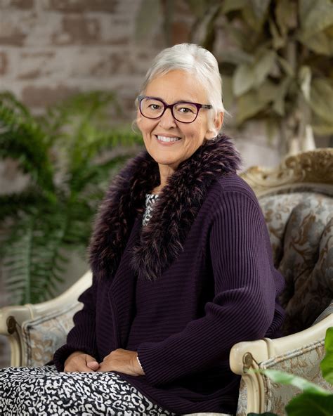 Linda Kay Overholt Obituary - Lancaster, OH