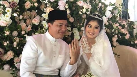 Mungkin ramai yang tidak menyedari gejala ini semakin berluluasa dan semakin serius. Sama cantik sama padan, Datuk Seri Eizlan Yusof dan ...