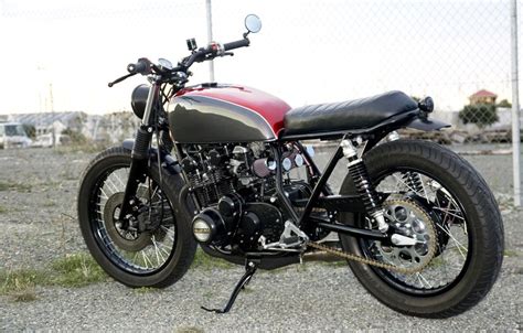 Suzuki gs550 race cream (matteucci garage). suzuki gs 550 cafe racer - Buscar con Google | Motos ...