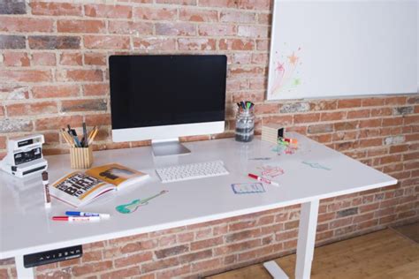 The Whiteboard Deskshield Turns The Surface Of Your Desk Into A Dry