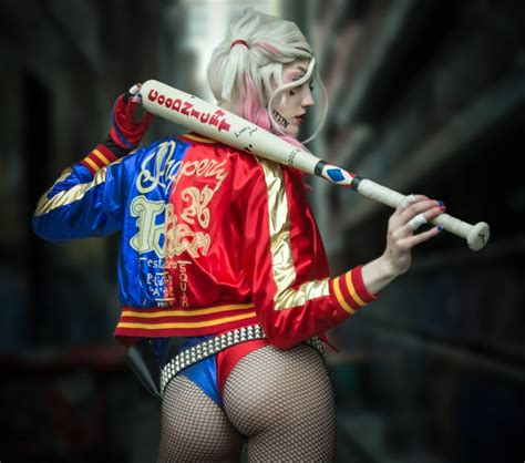 61 Hottest Harley Quinn Big Butt Pictures Are Heaven On Earth The Viraler