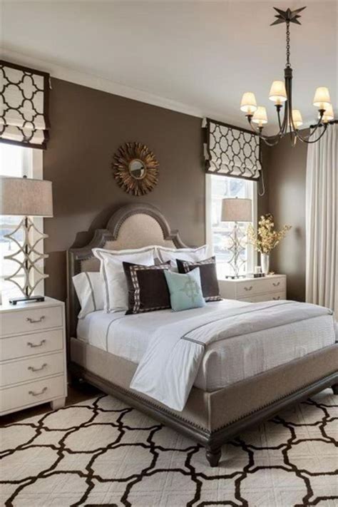 34 Beautiful Small Master Bedroom Design Ideas On A Budget