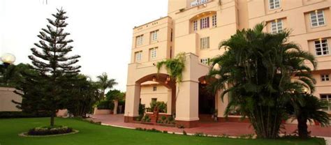 Hotel paras mahal, udaipur, is a masterpiece of simplicity, comfort and elegance, offering the ultimate in luxury. Best 3 Star Hotels in Udaipur | Top 10 Hotel's In Udaipur ...