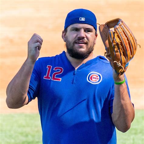 The slugger suffered from some bad luck during the condensed slate, as his.219 babip came in well below his career.267 mark. Chicago Cubs' Kyle Schwarber pulled from game after poor defensive play | kwinews