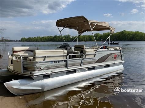 Rent A Sun Tracker By Tracker Marine Party Barge 21 Signature In