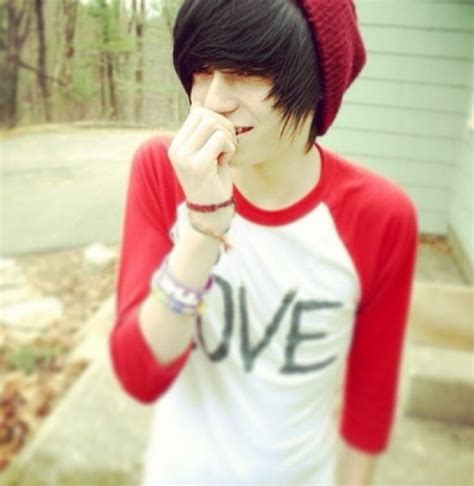 Of course, as with any hairstyle, there's a limit. Pin by Mallory on People I Love | Emo hairstyles for guys ...