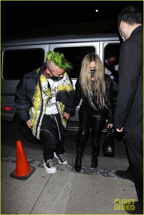 Avril Lavigne Holds Hands With Mod Sun At His Album Release Party Photo 4524386 Avril