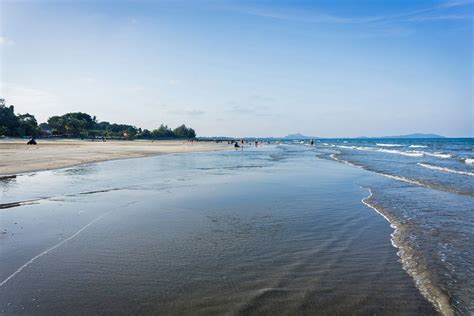 General information about kampung pantai batu hitam, province of pahang, malaysia. Pantai Batu Hitam