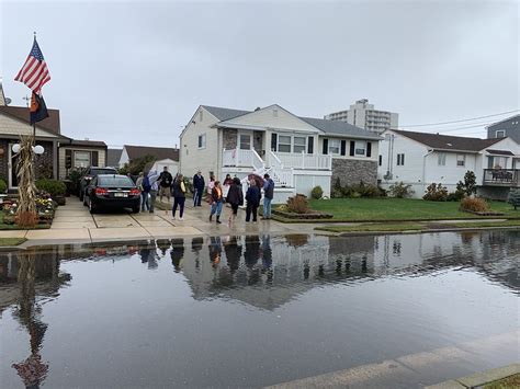 Fema maintains oversight of the so called write your owns (wyos), ensuring they are adhering to all the nfip rules and regulations. On 7th Anniversary of Sandy Homeowners Deal with Clawbacks Rising Flood Insurance Rates - New ...