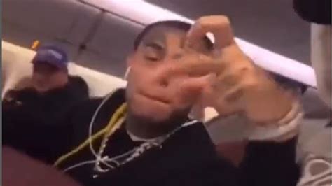 Tekashi Ix Ine Throws Up Gang Signs Almost Gets Kicked Off Flight