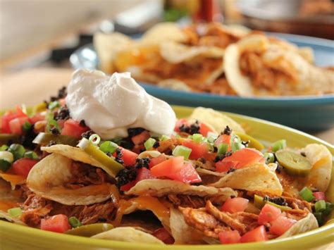 Ree drummond's lighter version of this popular dish doesn't sacrifice any of the flavour. Chicken Nachos Recipe | Ree Drummond | Food Network