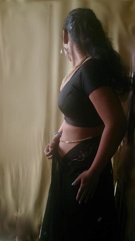 Indian Hot Desi Girls In Sexy Half Blouse Saree Hd Photos