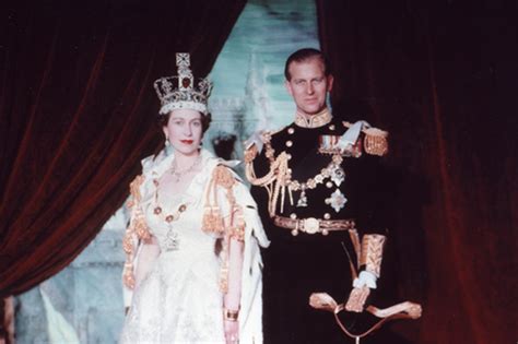 Sugiro que, num futuro próximo, a rainha da inglaterra, isabel ii, possa anunciar que cada cidadão. Por que o príncipe Philip não é chamado de rei da ...