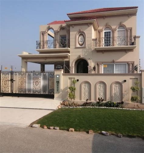 10 Marla House In Dha Phase 7 At 150 Foot Road