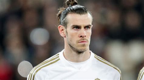 He continued with good performances in sports, not only in football but in rugby and hockey too. Gareth Bale "no recibió el respeto que se merecía del Real ...