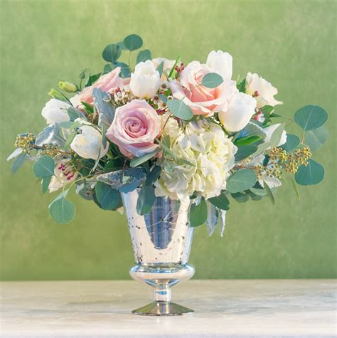 A huge bouquet of beautiful roses as a gift for a beautiful girl. Simply Beautiful Designs - Simply Beautiful Flowers & Gifts