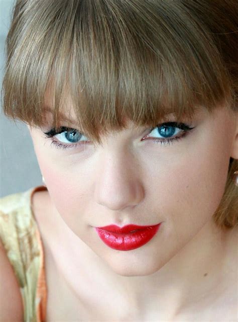 I Got That Red Lip Classic Thing That You Like Taylor Swift Pictures Taylor Swift Taylor
