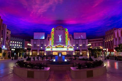 Warner Bros. Cinema Spectacular - Nighttime Spectacular Design