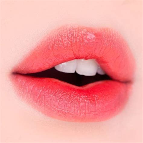 25+ Beautiful Glossy Lips That Are Simply Babelicious | Lip colors ...