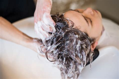 Japanese Head Spas Take Scalp Care To New Heights Sunday Edit