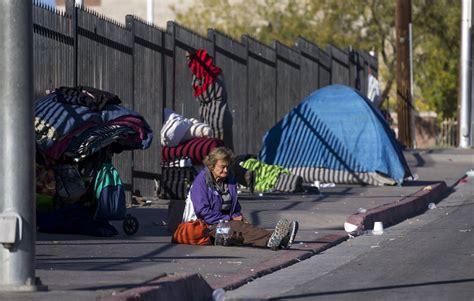 las vegas officials make plea to those helping homeless people las vegas review journal