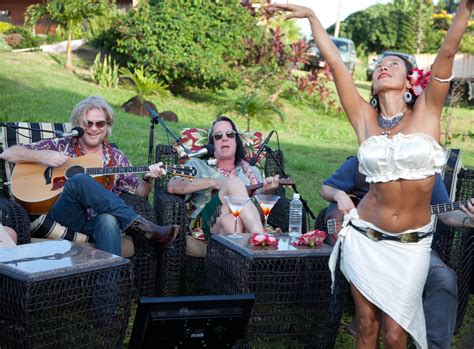 I saw michael last week. Todd Rundgren Featured on 'LIVE FROM DARYL'S HOUSE' ON ...