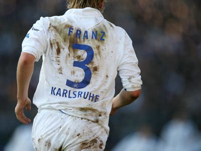 Bei sky konnte ich heute übrigens mein ksc trikot mit dem gutscheincode bestellen. KSC-Trikots für guten Zweck unterm Hammer: Karlsruher SC