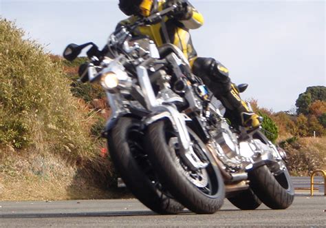 Buy, sell, and discuss new yamaha models from pakistan's no.1 automobile portal. Yamaha OR2T 4 Wheel Leaning Motorcycle Concept
