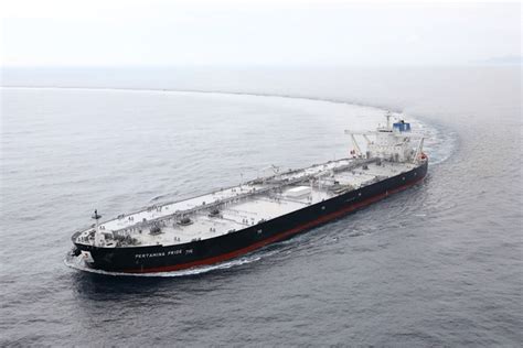 Kapal bernama pertamina pride ini dibangun di galangan japan marine united sejak tahun 2018 kapal vlcc ini menjadi bagian dari pertamina international shipping dan bertujuan memperkuat. Pertamina Pride Luncurkan Tanker Raksasa Salurkan Energi ...